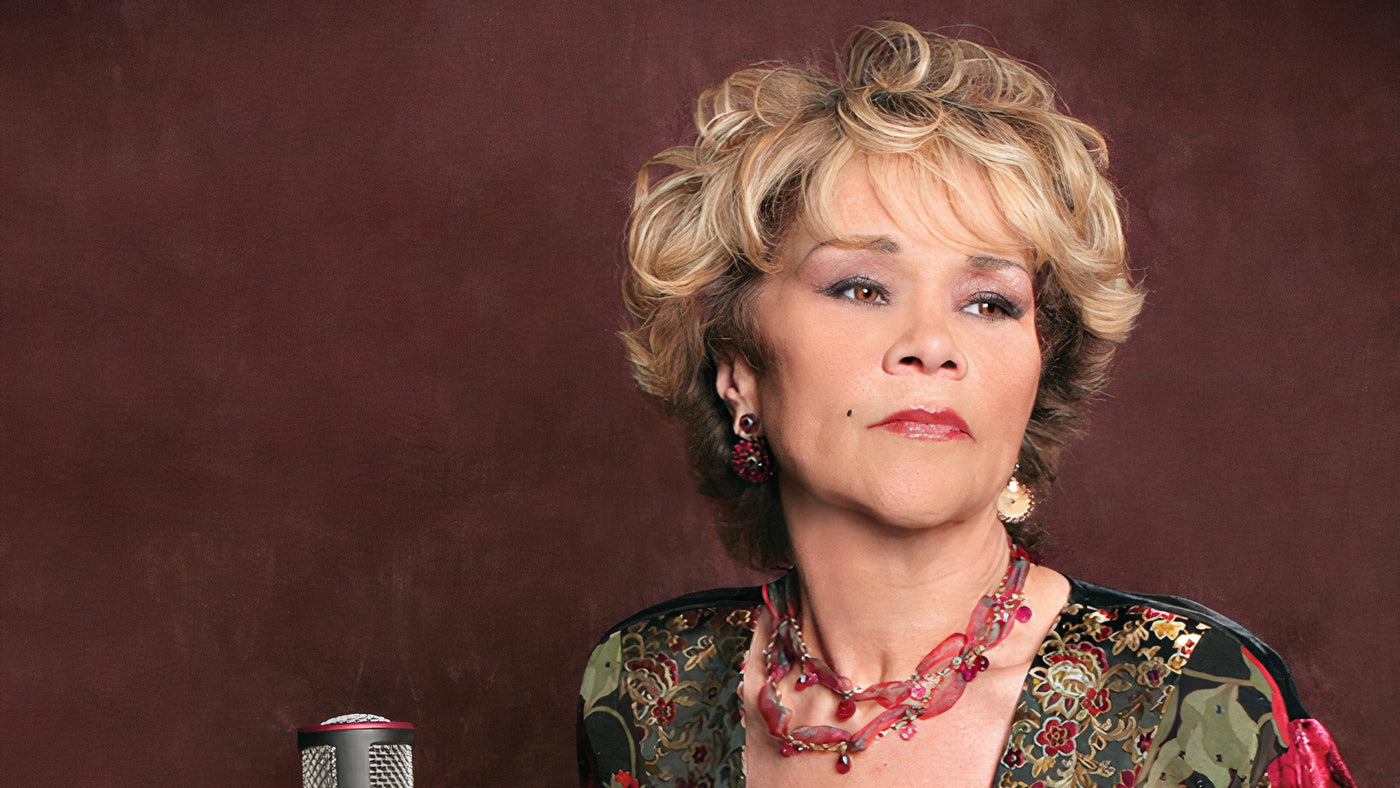Etta James dies at 73