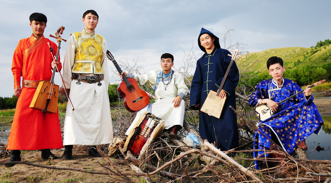 Around the World in 80 Tracks - World Music Network